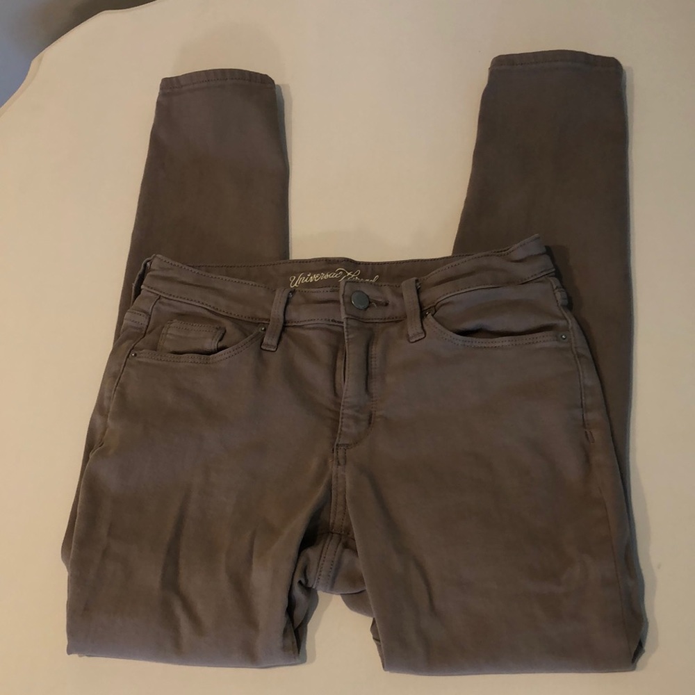 Universal Thread Skinny Jeans 4/27R